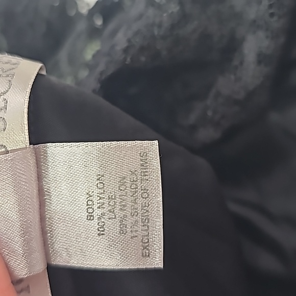 Victoria's Secret Intimate - Picture 7 of 7